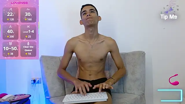 Snapshot of Paulosex12 chatting on June 10, 2026, 5:58 pm Paulosex12 online show from June 10, 2026, 5:58 pm