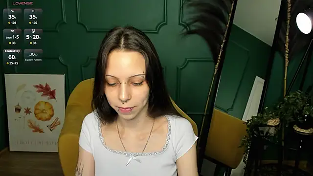 Amber  lust online show from November 8, 2025, 1:14 pm