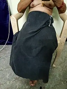 Snapshot of TNsexyaunty chatting on October 10, 2025, 1:34 pm TNsexyaunty online show from October 10, 2025, 1:34 pm