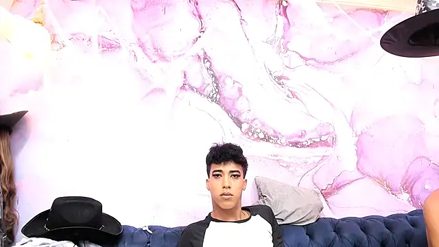 Snapshot of Tasty_now chatting on October 19, 2025, 10:18 am Tasty now online show from October 19, 2025, 10:18 am