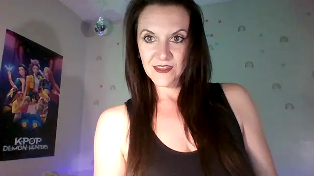 easy briezy online show from January 12, 2026, 5:36 am