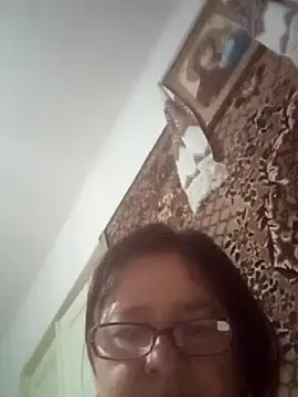 Snapshot of MilaCold5443 chatting on April 12, 2026, 3:43 am MilaCold5443 online show from April 12, 2026, 3:43 am