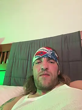 Snapshot of outlawINlaw13 chatting on December 19, 2025, 7:33 am outlawINlaw13 online show from December 19, 2025, 7:33 am