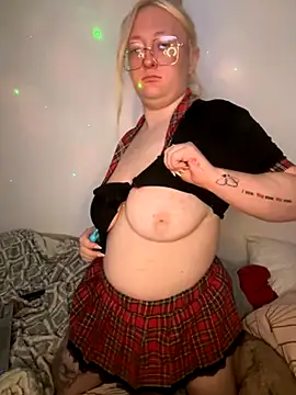 Snapshot of SashaMaexox chatting on October 18, 2025, 7:27 pm SashaMaexox online show from October 18, 2025, 7:27 pm