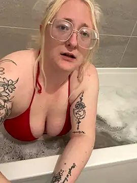 Snapshot of SashaMaexox chatting on October 27, 2025, 6:20 pm SashaMaexox online show from October 27, 2025, 6:20 pm