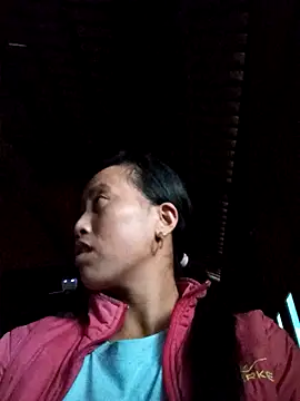 jerry-xx online show from November 6, 2025, 9:02 am