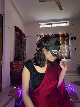 Lovebirdss online show from February 21, 2026, 8:05 am