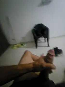 Snapshot of Racso100 chatting on February 14, 2026, 4:34 am Racso100 online show from February 14, 2026, 4:34 am