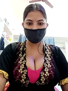 Snapshot of Hot_radhaji chatting on May 13, 2026, 2:40 am Hot radhaji online show from May 13, 2026, 2:40 am