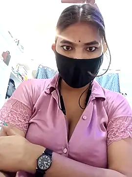 Hot radhaji online show from April 10, 2026, 3:24 am