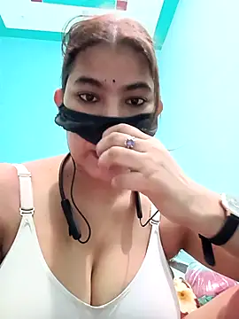Hot radhaji online show from June 24, 2026, 3:16 am