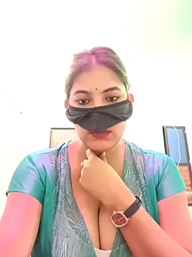 Hot radhaji online show from July 27, 2026, 4:03 pm