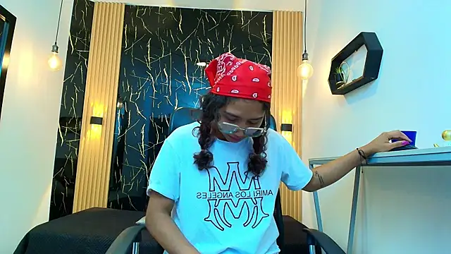 Snapshot of SamanthaFox_8 chatting on April 15, 2026, 11:05 am SamanthaFox 8 online show from April 15, 2026, 11:05 am