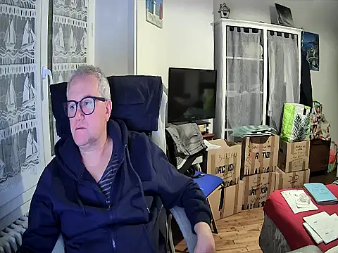 Snapshot of macdut67 chatting on February 5, 2026, 1:45 am macdut67 online show from February 5, 2026, 1:45 am