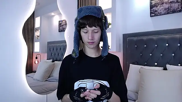 Snapshot of Emo_Boy_ chatting on March 10, 2026, 8:46 pm Emo Boy online show from March 10, 2026, 8:46 pm