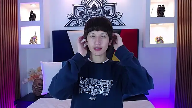 Snapshot of Emo_Boy_ chatting on March 2, 2026, 8:38 pm Emo Boy online show from March 2, 2026, 8:38 pm