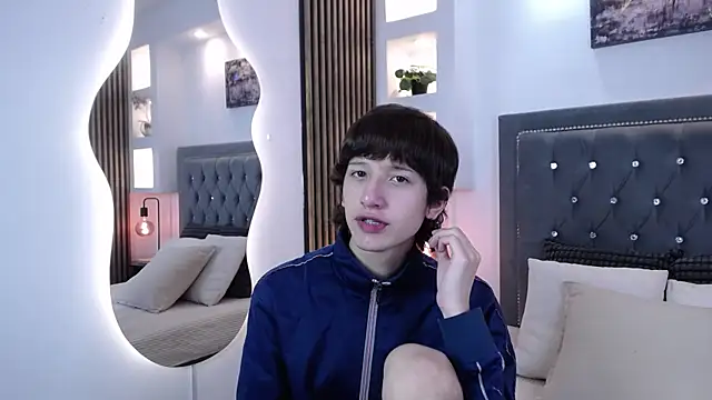 Snapshot of Emo_Boy_ chatting on March 30, 2026, 8:21 pm Emo Boy online show from March 30, 2026, 8:21 pm