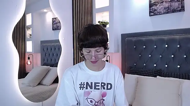 Snapshot of Emo_Boy_ chatting on March 26, 2026, 8:18 pm Emo Boy online show from March 26, 2026, 8:18 pm