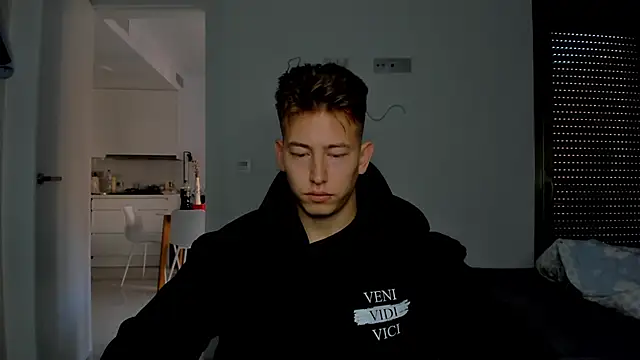 Snapshot of find0m_master chatting on February 26, 2026, 1:44 pm find0m master online show from February 26, 2026, 1:44 pm