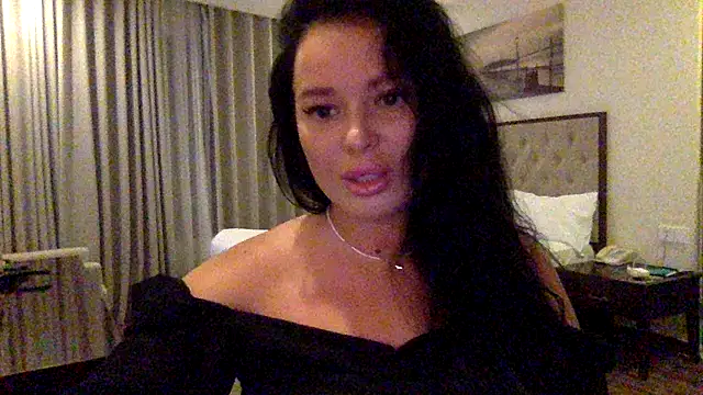 Snapshot of Fayronna chatting on February 10, 2026, 3:55 pm Fayronna online show from February 10, 2026, 3:55 pm