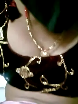 Snapshot of Sexy_Riya_Bhabhi chatting on October 13, 2025, 8:27 am Sexy Riya Bhabhi online show from October 13, 2025, 8:27 am
