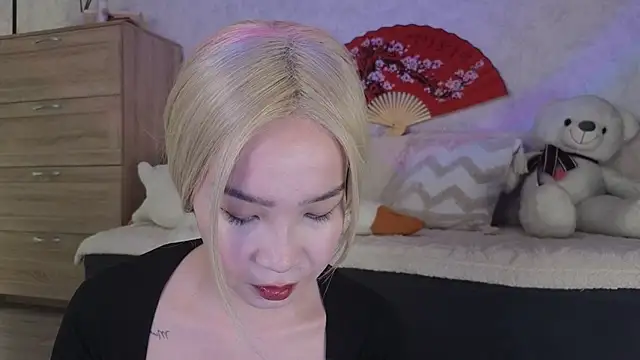 saya li1 online show from December 17, 2025, 6:24 pm