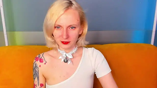 Snapshot of LikiLips chatting on February 5, 2026, 1:01 am LikiLips online show from February 5, 2026, 1:01 am