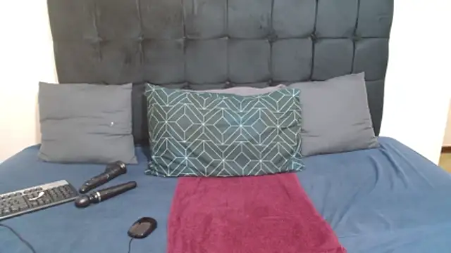 Snapshot of CaramelBootty chatting on January 19, 2026, 1:26 pm CaramelBootty online show from January 19, 2026, 1:26 pm