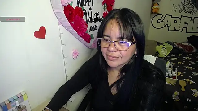 Miss  kendra  online show from July 3, 2026, 2:07 am