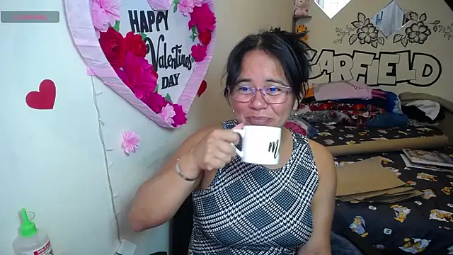 Miss  kendra  online show from June 6, 2026, 3:39 pm