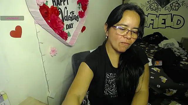 Miss  kendra  online show from July 2, 2026, 1:28 am