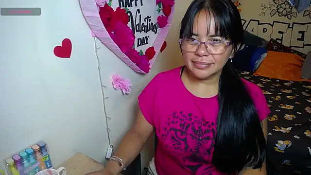 Miss  kendra  online show from May 14, 2026, 11:40 am