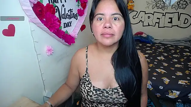 Miss  kendra  online show from June 23, 2026, 12:47 pm
