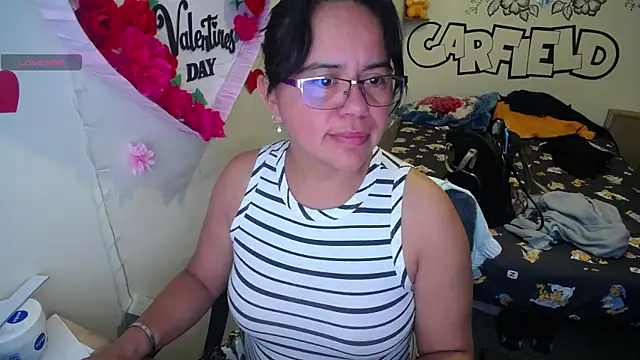 Miss  kendra  online show from June 26, 2026, 12:33 pm