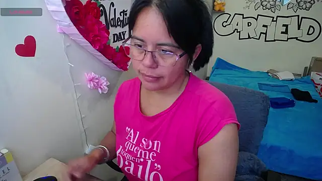 Miss  kendra  online show from May 18, 2026, 1:16 pm