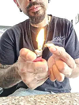 Juicydick420-xxx online show from March 25, 2026, 10:19 pm