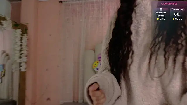Snapshot of SweetRenata_ chatting on July 14, 2026, 11:38 am SweetRenata online show from July 14, 2026, 11:38 am