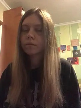 LunaVirelle online show from November 13, 2025, 1:26 pm