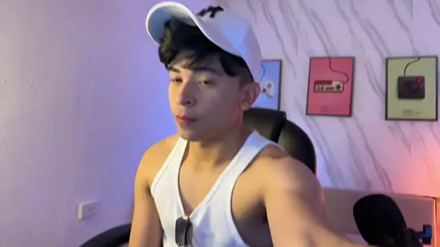 David Nova online show from November 21, 2025, 12:04 pm