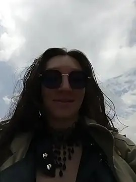 Lucy colee online show from April 4, 2026, 5:52 pm