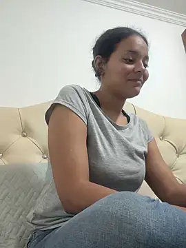 Snapshot of mariacamilagg chatting on October 11, 2025, 9:38 pm mariacamilagg online show from October 11, 2025, 9:38 pm