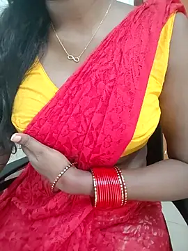 Snapshot of Tamilmallu-duskygirl03 chatting on May 18, 2026, 11:37 am Tamilmallu-duskygirl03 online show from May 18, 2026, 11:37 am