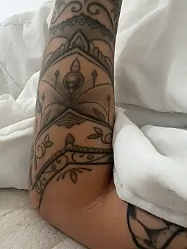 mel casada online show from November 6, 2025, 6:45 pm