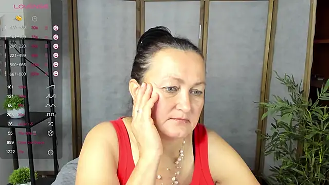 hottyannaa online show from October 21, 2025, 2:55 am