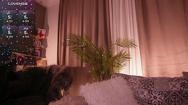 JessicaVerse online show from March 13, 2026, 4:06 am