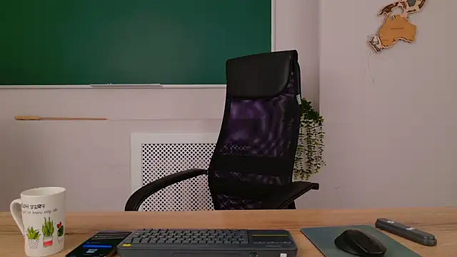 ClaireMathis online show from March 30, 2026, 2:40 pm