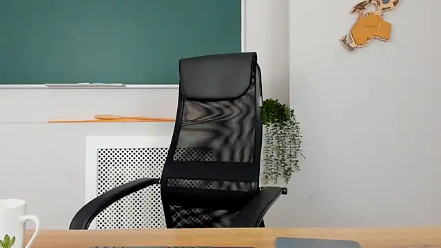 ClaireMathis online show from April 5, 2026, 2:57 pm