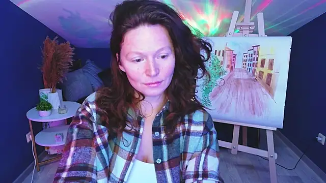 AuroraBorealis   online show from October 13, 2025, 6:37 am