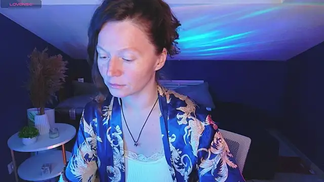 AuroraBorealis   online show from October 16, 2025, 6:54 am