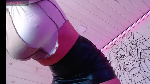 CandyBunie online show from February 14, 2026, 3:07 am